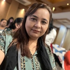 Meet your Posher, Layla